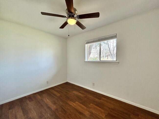 Building Photo - 4807 Copperbend Blvd