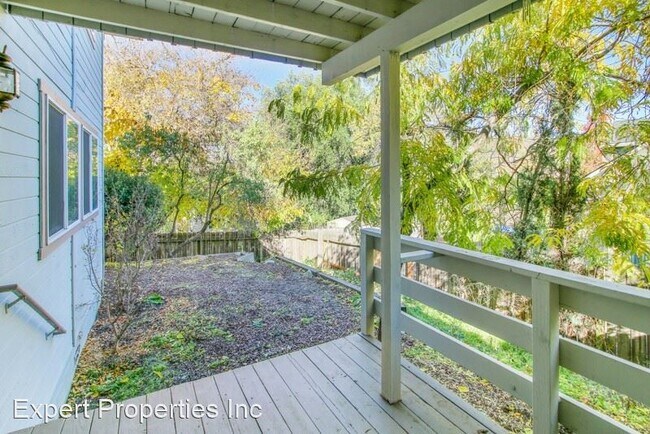 Building Photo - 3 br, 2.5 bath House - 622 Scenic Lane