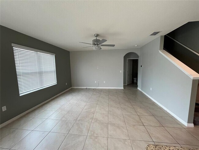 Building Photo - 220 St Thomas Dr