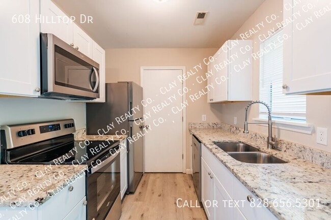 Building Photo - 608 Hilltop Dr