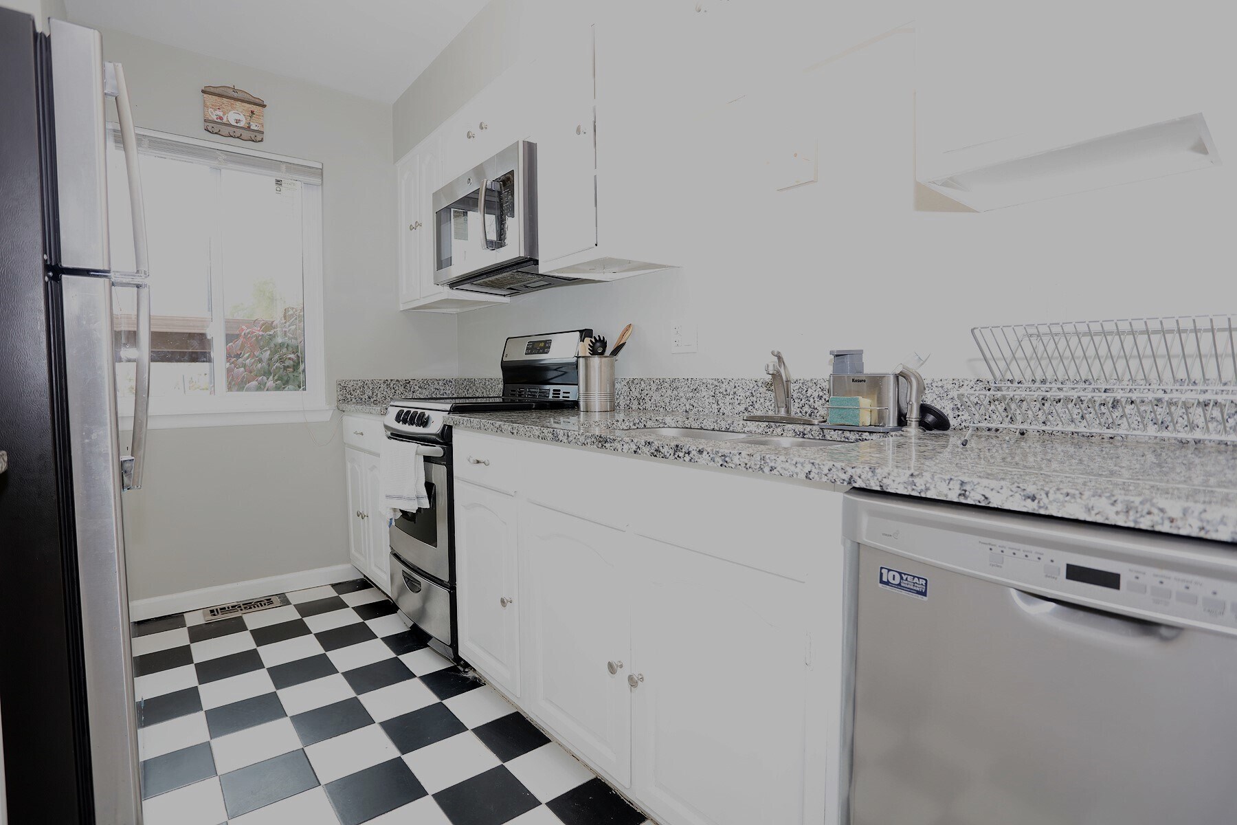 Building Photo - 1616 Washtenaw Ave