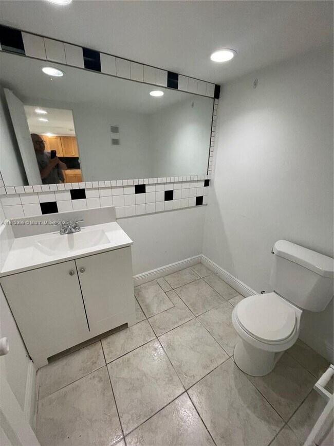 Building Photo - 10500 SW 108th Ave