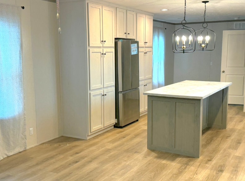 Building Photo - 7145 S Meridian St