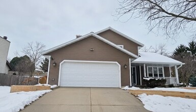 Building Photo - 206 N High Point Rd