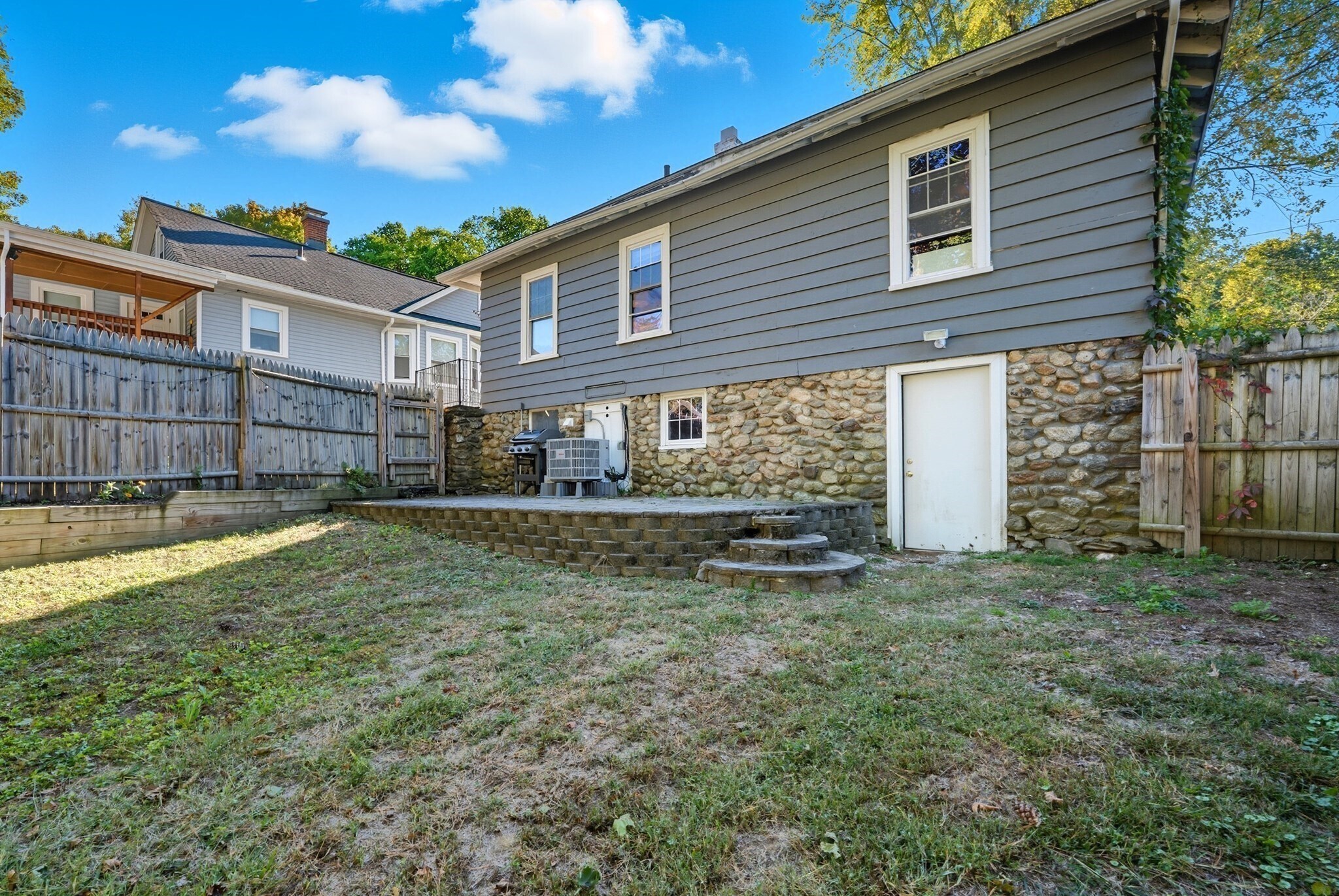 Building Photo - 5 Jenkins St