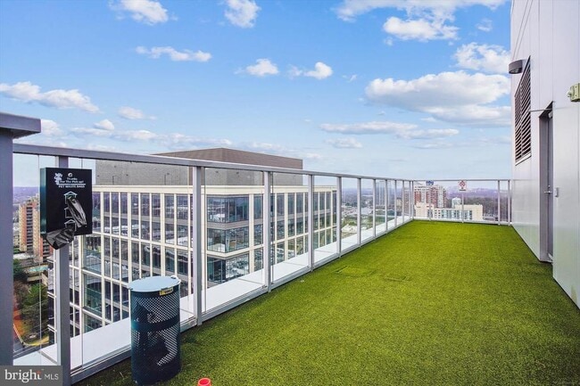 Building Photo - 930 Rose Ave