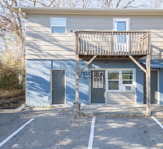 Building Photo - 130 Reems Creek Rd