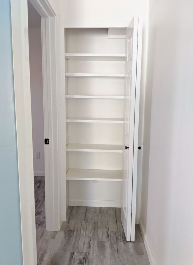 Building Photo - Adorable 1 Bedroom 1 Bath in Seaside