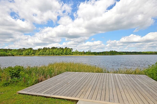 Building Photo - Beautiful Ranch Style Home in Foxbank