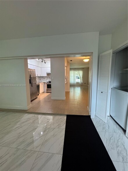 Building Photo - 11780 SW 81st Rd