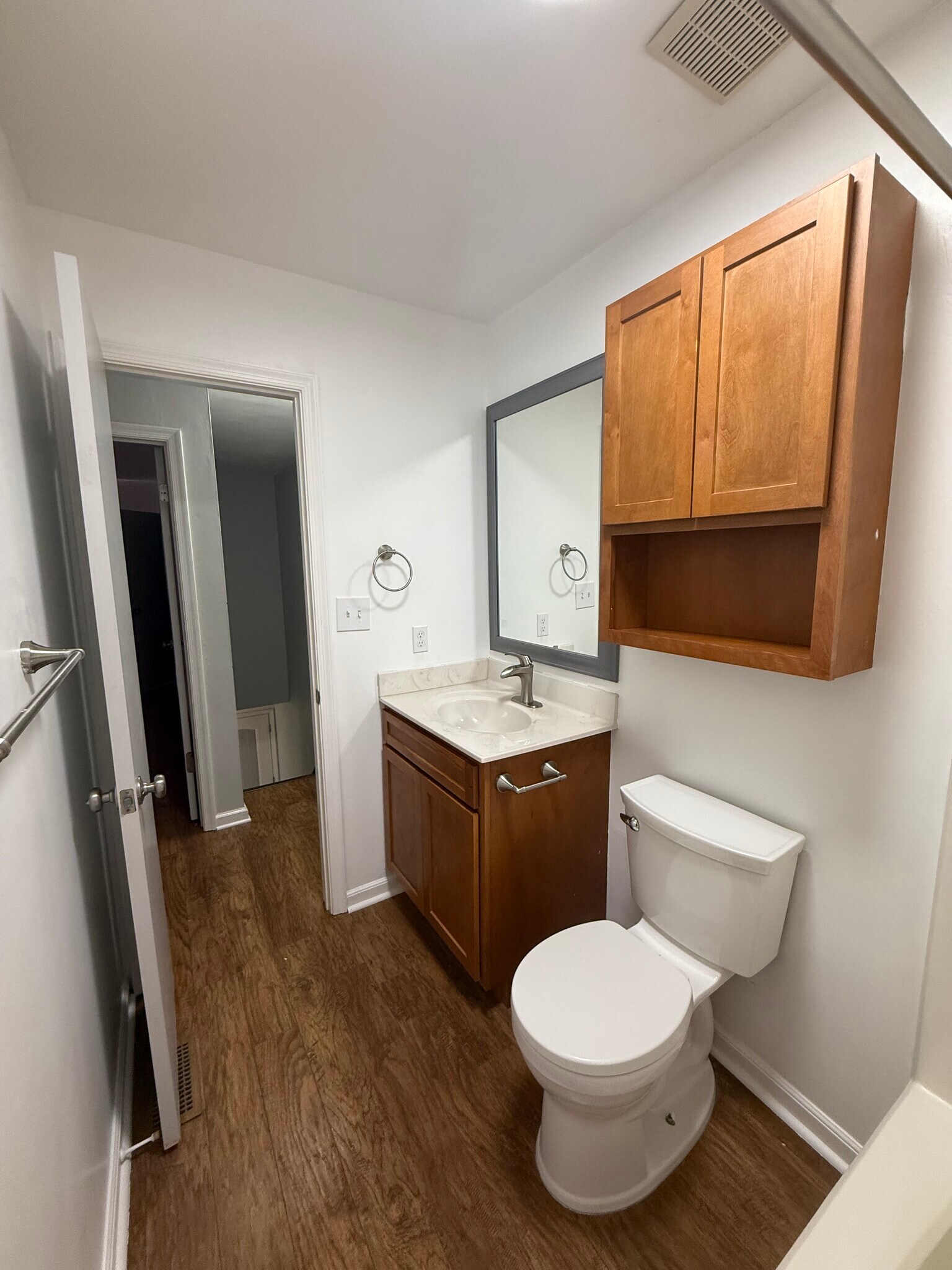 Full Bath - 9510 18th Bay St