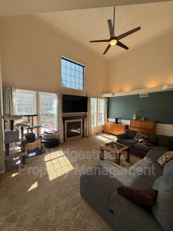 Building Photo - 7425 Pelbrook Farm Dr