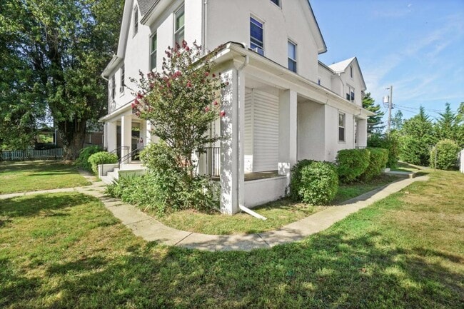 Building Photo - 6920 Maryland Ave