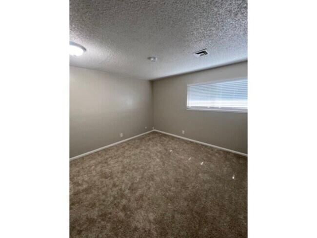 Building Photo - 3702 W Byers Pl