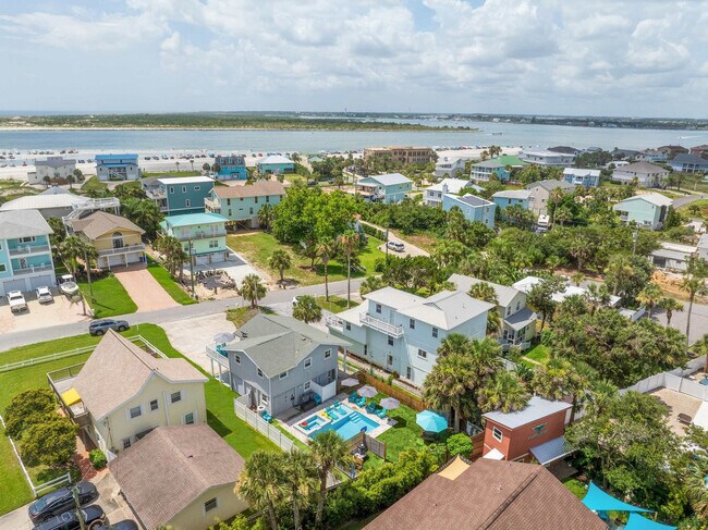 Building Photo - 108 Zamora St