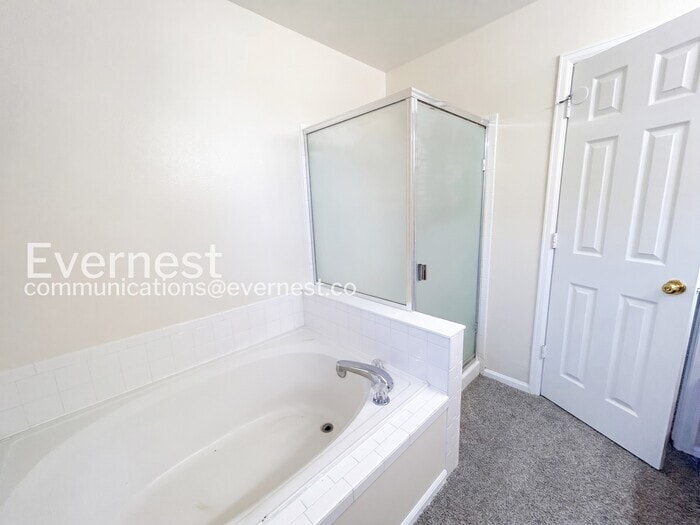 Building Photo - 4512 Gunbarrel Dr