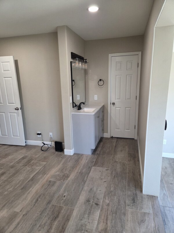 Building Photo - 2751 N Indian Wells Dr