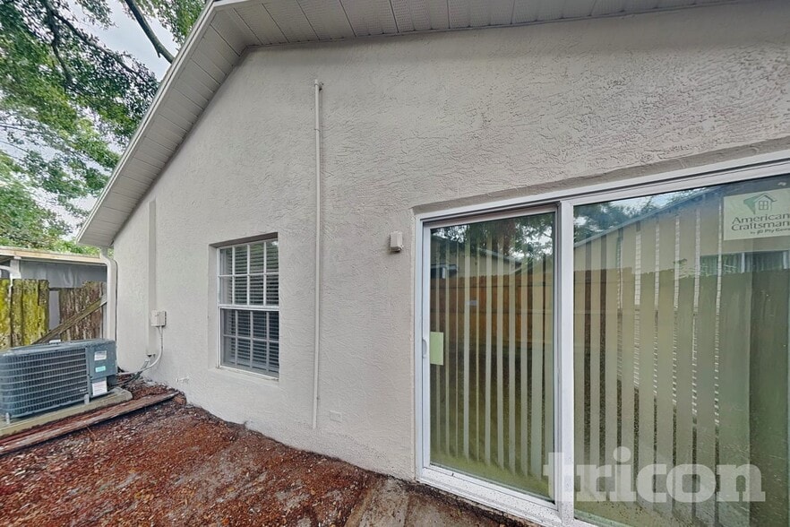 Building Photo - 682 Channing Dr