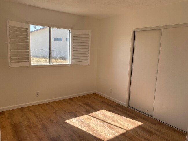 Building Photo - **751 Higgins Rd #27 Barstow** 3 bedroom 2...