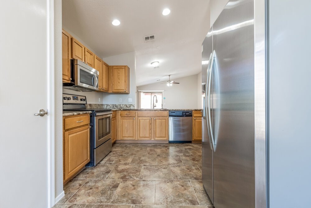 Building Photo - 3834 E Longhorn Dr