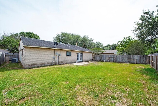 Building Photo - 17306 N Yorkglen Dr