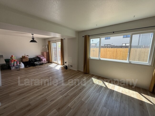 Building Photo - 1736 Sanders Dr