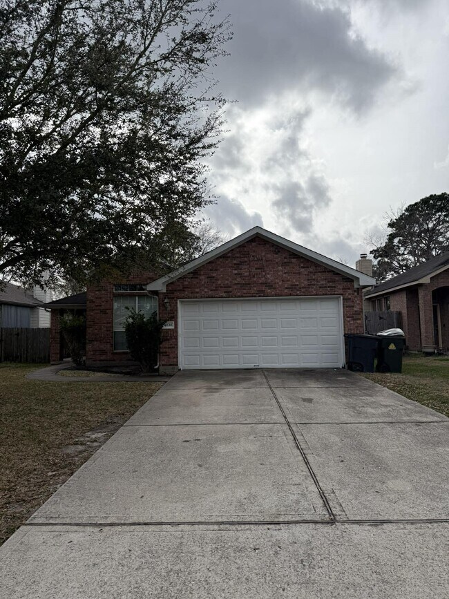 Building Photo - 4838 Chase Ct Dr