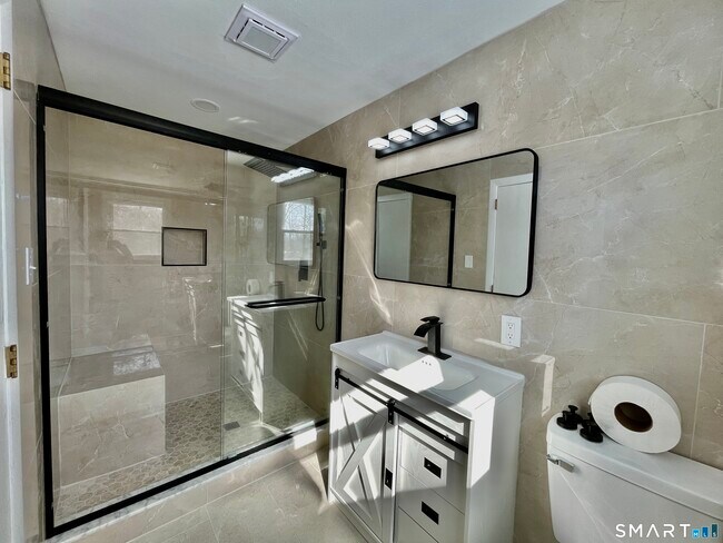 Building Photo - 62 Cambridge Dr