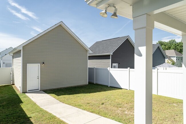 Building Photo - 253 Buckhorn Br Pk