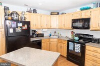 Building Photo - 1319 Forest Dr