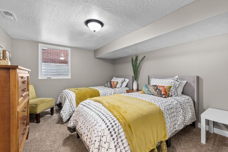 Building Photo - 291 S 300 E