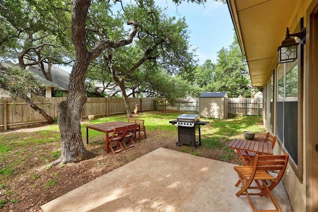 Building Photo - 1700 Palmetto Dr