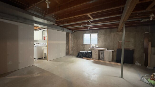 Building Photo - Great House in Parkwood