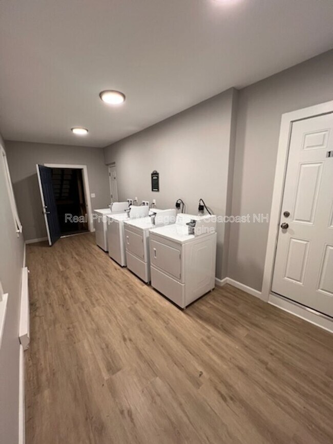 Building Photo - 61 Third St