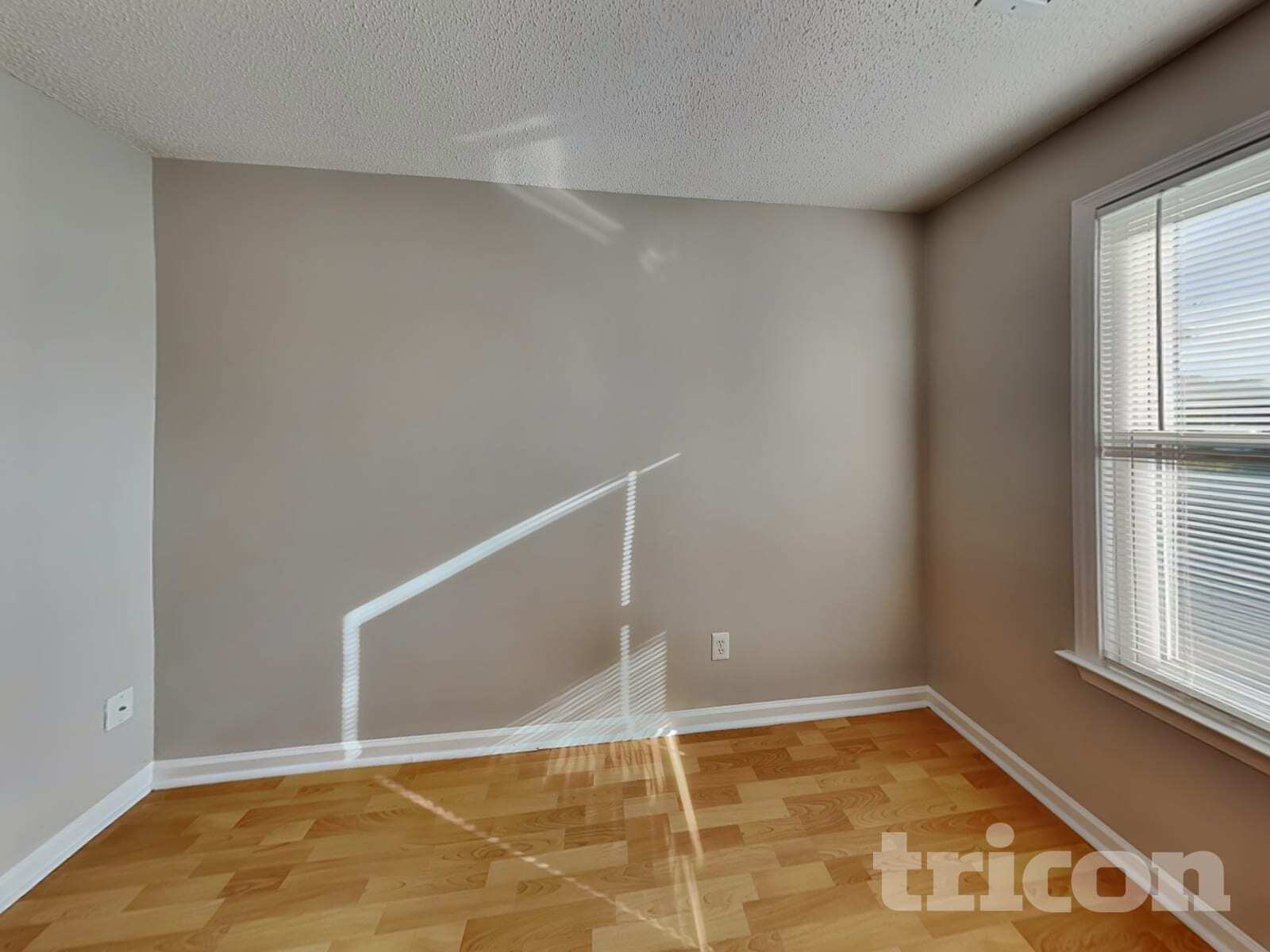 Building Photo - 1672 Woodsford Rd