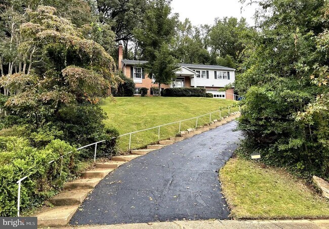 Building Photo - 3637 38th St N