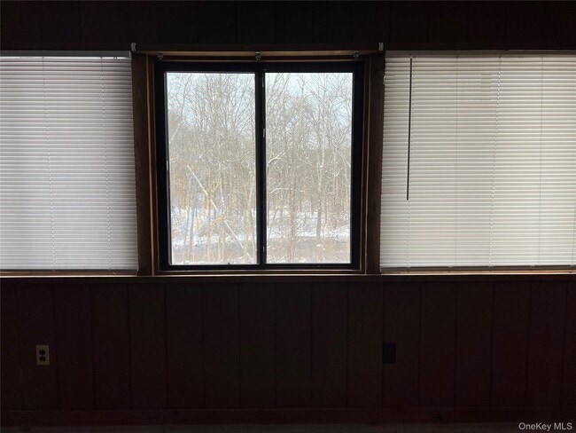 Building Photo - 1225 NY-9G