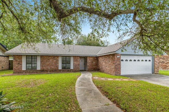 Primary Photo - 4512 E Meadow Ln