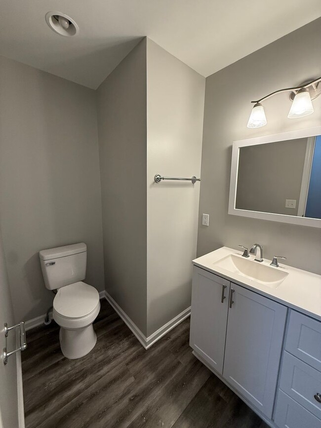 Building Photo - Newly Renovated 3 BR 2 Bath brick home