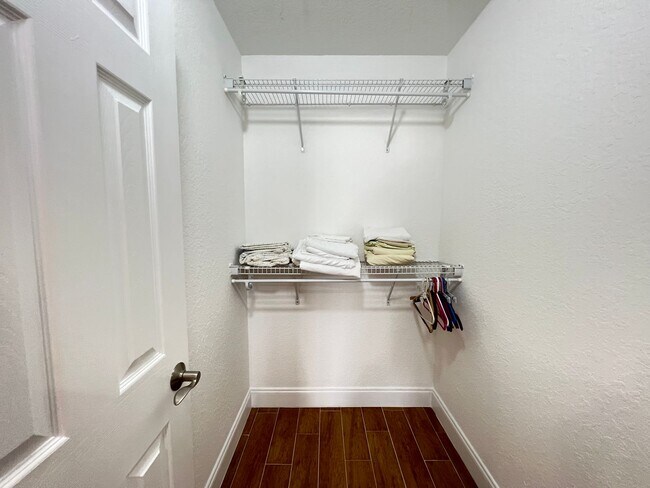 Building Photo - Beautiful 4 Bed 4.5 Bath luxury Townhouse with Elevator located by the Beach Lauderdale by the Sea