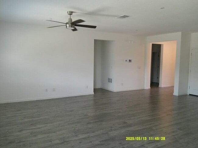 Building Photo - 670 Wisteria Ln
