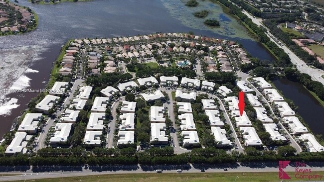 Building Photo - 2142 Madeira Dr