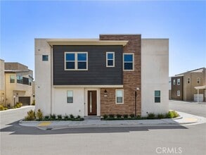 Building Photo - 27448 Pioneer Ct