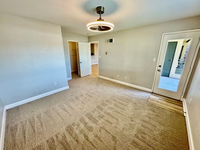 Building Photo - Beautifully Upgraded 2-Bedroom Condo in La...