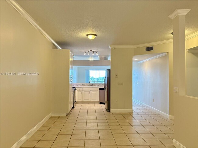 Building Photo - 10730 NW 66th St