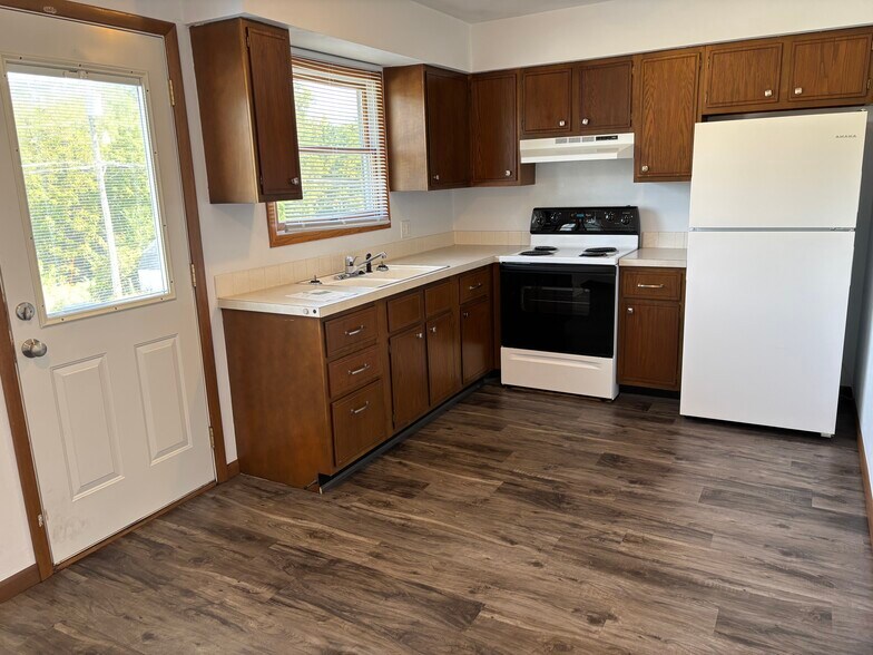 Building Photo - 1642 W George Washington Blvd