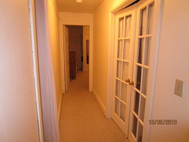 Building Photo - 120 Riverway St