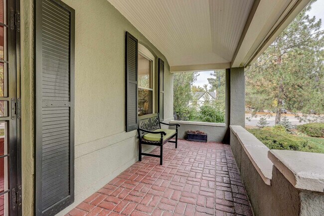 Building Photo - 2105 S Fillmore St