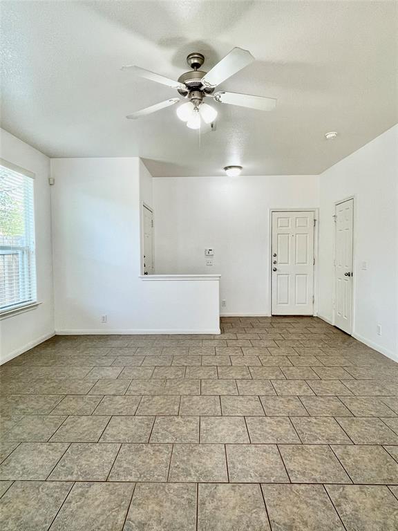 Building Photo - 2419 Allred Dr