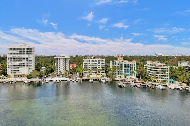 Building Photo - 3535 Hiawatha Ave